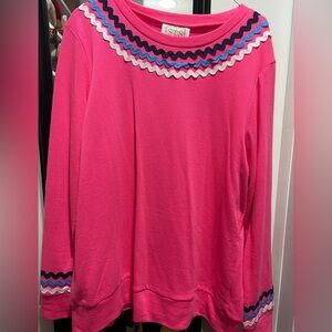 LIKE NEW SAIL TO SABLE long sleeve top with ric rac in hibiscus